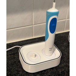 Oral-B Çift Diş Fırçası Şarj Cihazı Tutucusu